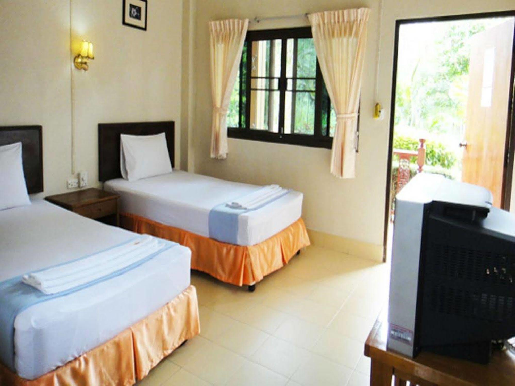 Asia Divers Resort Тау Экстерьер фото